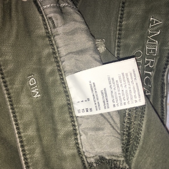 American Eagle High Wasted Shorts - Picture 5 of 5